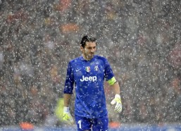 华体会官方：直击U17亚洲杯备战现场，倒计时两天，国少队训练场上的汗水与希望