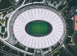 华体会登陆入口-杨威活动现场轻松自如示范引体向上 标准动作点燃全民健身热情