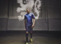 华体会入口_斯图里奇点出利物浦战术关键，迪亚斯防守典范凸显前锋线亟待补强短板