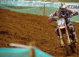 【华体会官方】从国足主力到野球爱好者，一位与张琳芃齐名的1989年中卫的足球人生转型