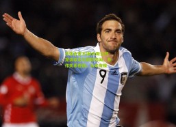 华体会官方|赫内斯公开澄清埃贝尔辞职传闻，合作关系稳固，从未有隙