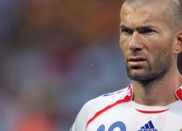 华体会登陆入口：意大利与北爱尔兰的绿茵交锋，七胜三平一负的统治与1958年世预赛的深刻印记