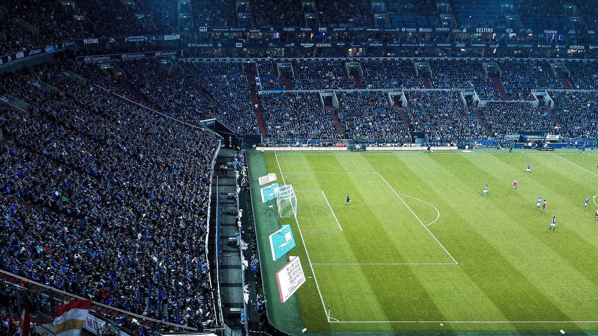 比利亚雷亚尔欧冠主场惊现欧联杯主题曲,技术乌龙引发足球界深度反思